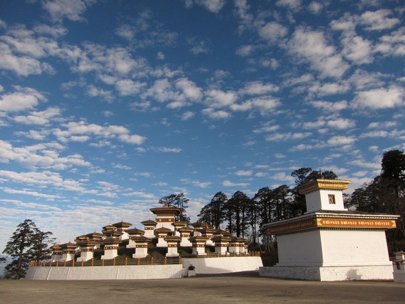 Dochula-pass-memorial